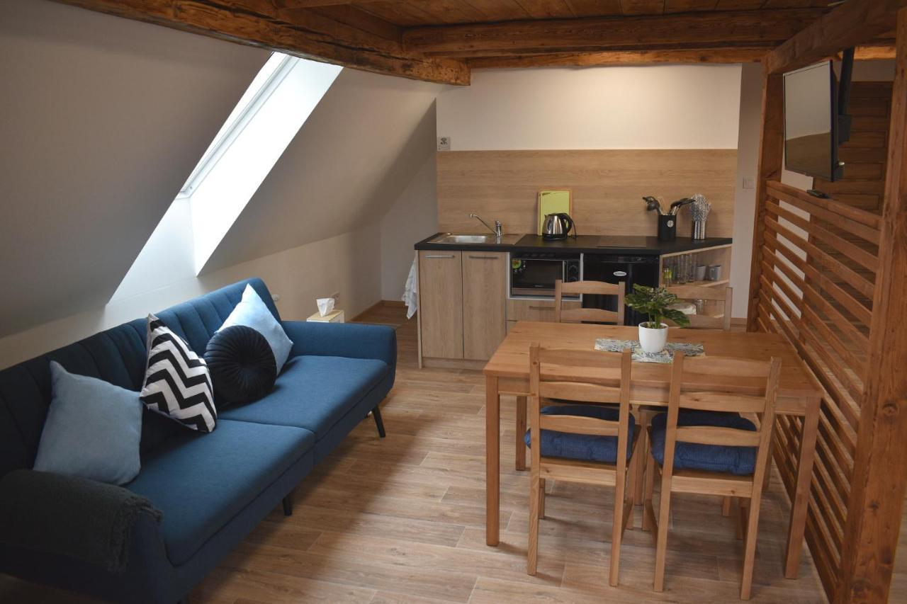 Apartman Ruzak Ruzova Bagian luar foto