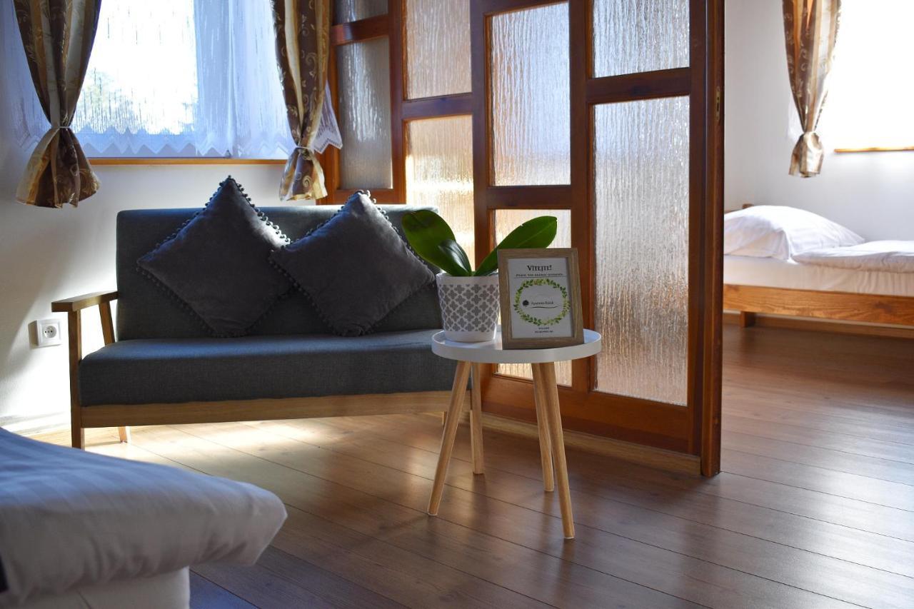 Apartman Ruzak Ruzova Bagian luar foto